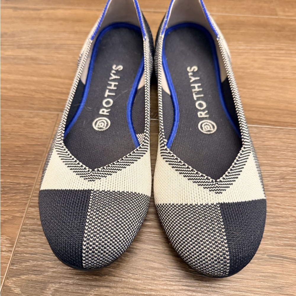 Rothy's Women's Black and Cream Daily Flat